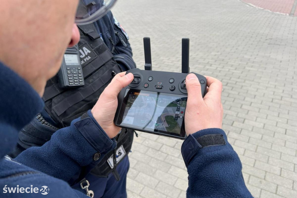 Policjanci obserwowali kierowców z drona