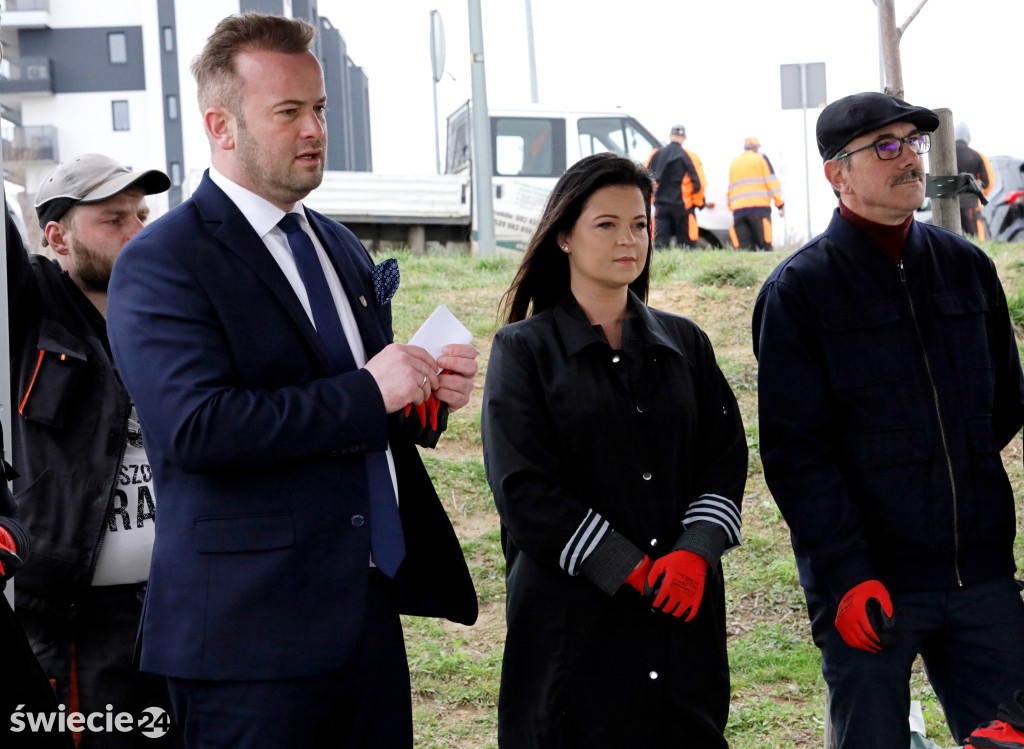 Radni sadzili las na Mariankach