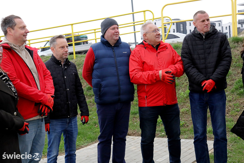 Radni sadzili las na Mariankach