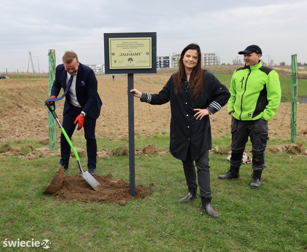 Radni sadzili las na Mariankach