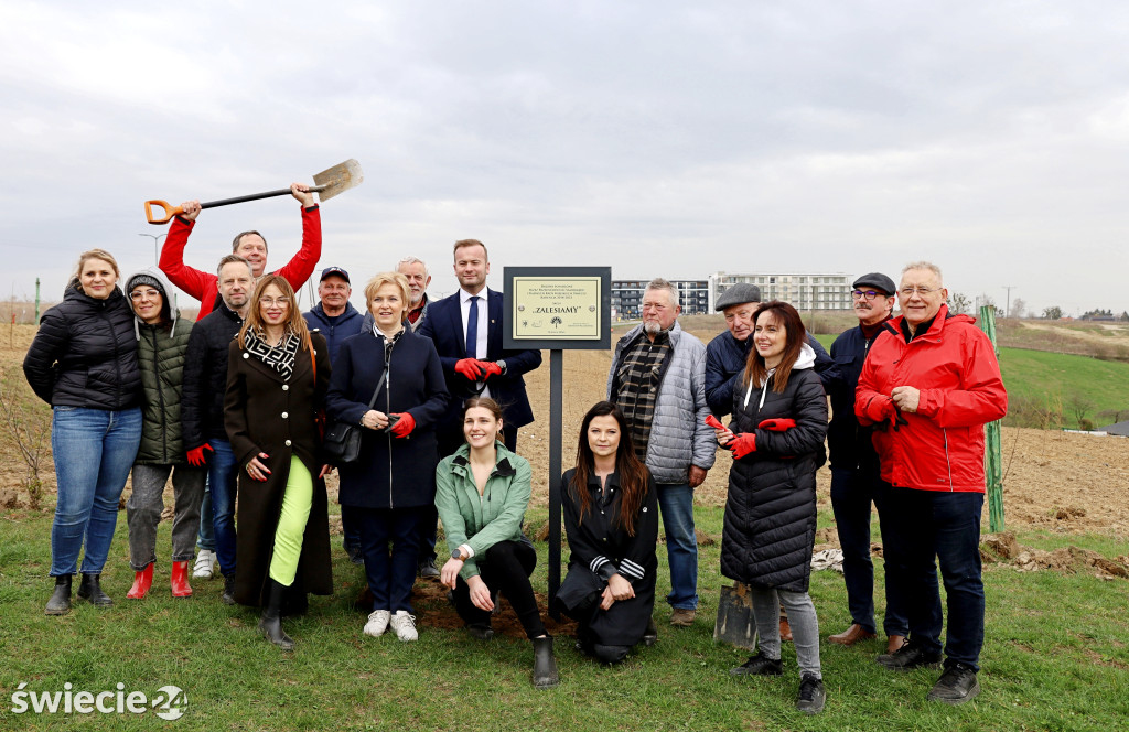 Radni sadzili las na Mariankach