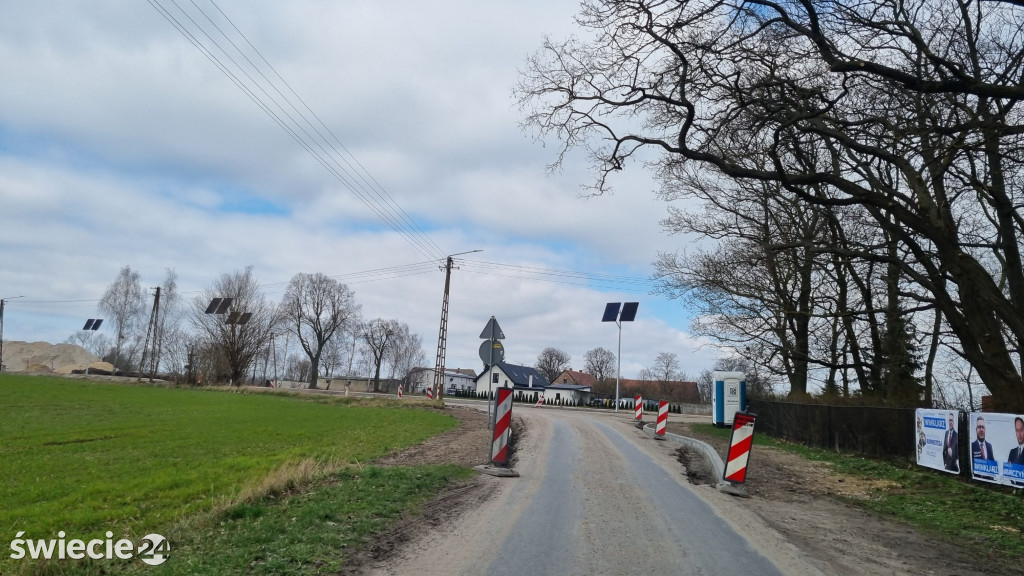 Budowa drogi w Luszkówku