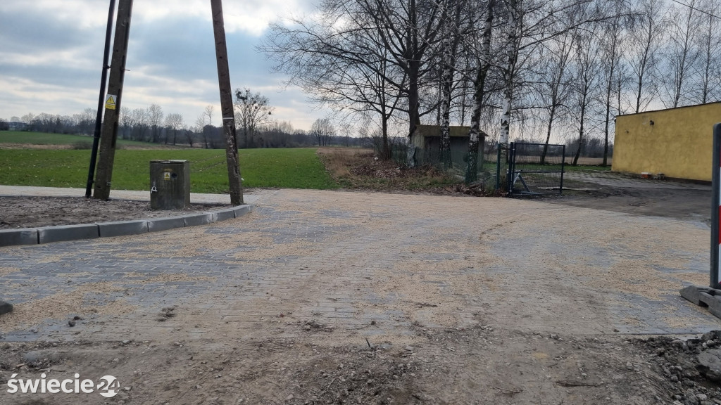 Budowa drogi w Luszkówku