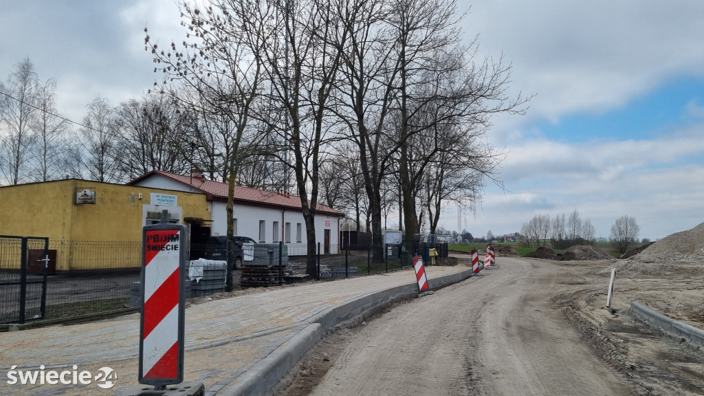 Budowa drogi w Luszkówku