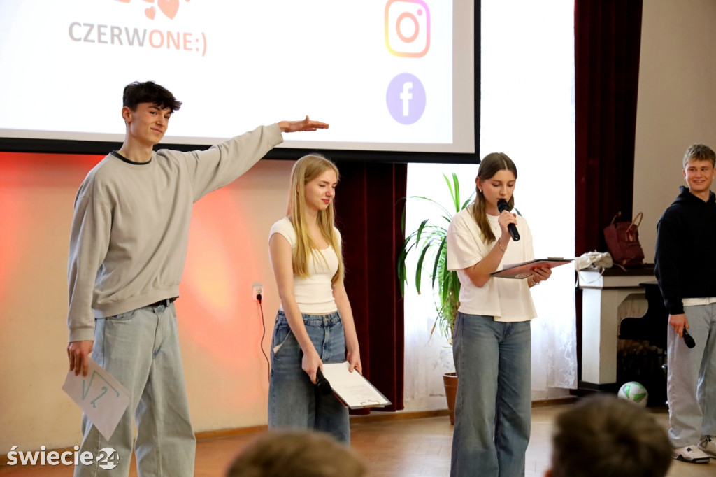 Drzwi otwarte w „czerwonym”