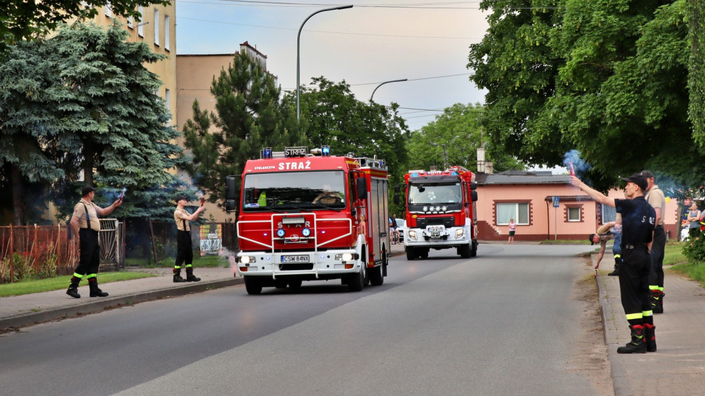 Lekki samochód ratowniczo-gaśniczy dla OSP Bukowiec. Druhowie zaprezentowali wóz mieszkańcom