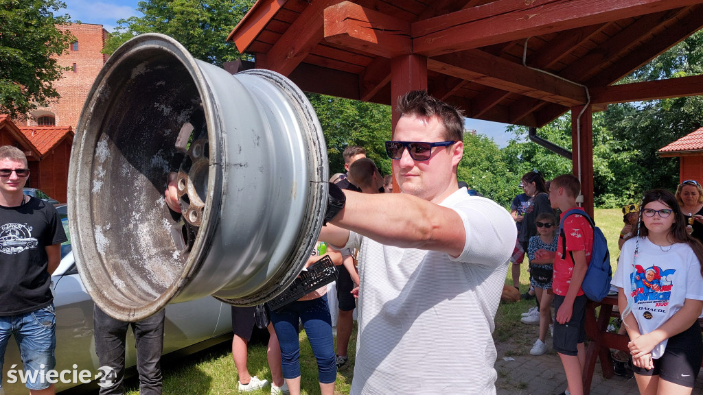 Świecki Piknik Motoryzacyjny - cz. 2 zdjęć
