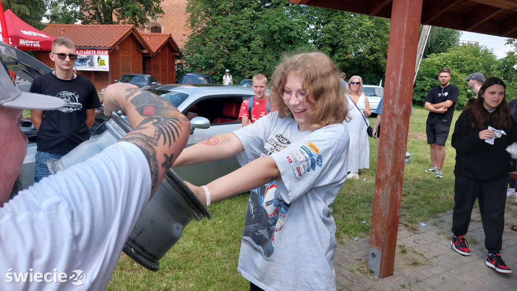 Świecki Piknik Motoryzacyjny - cz. 2 zdjęć
