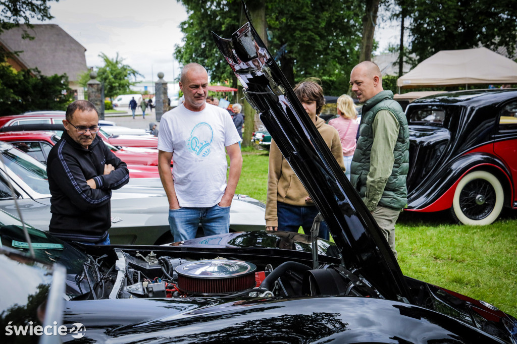 Piknik motoryzacyjny w Polednie