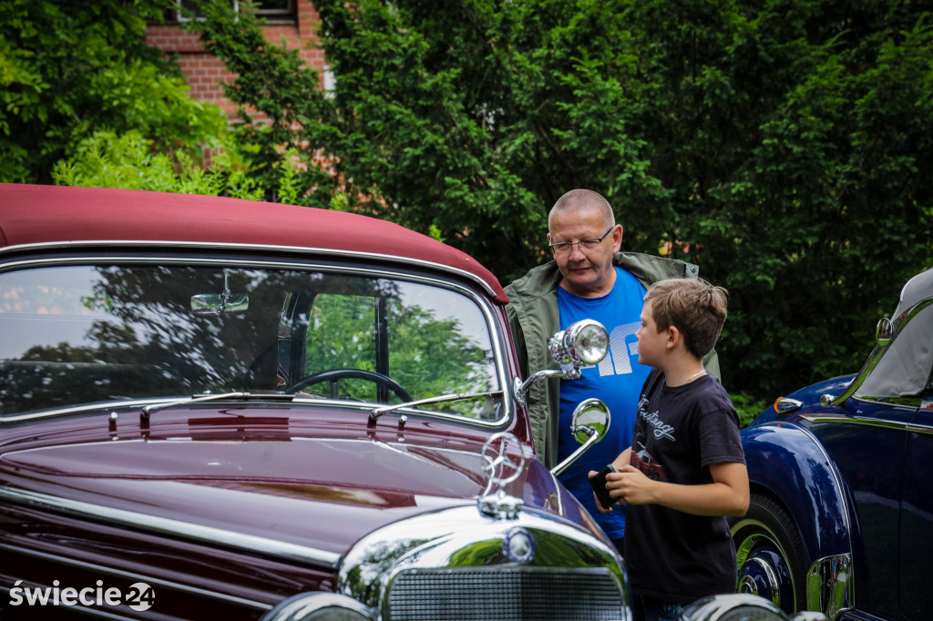 Piknik motoryzacyjny w Polednie