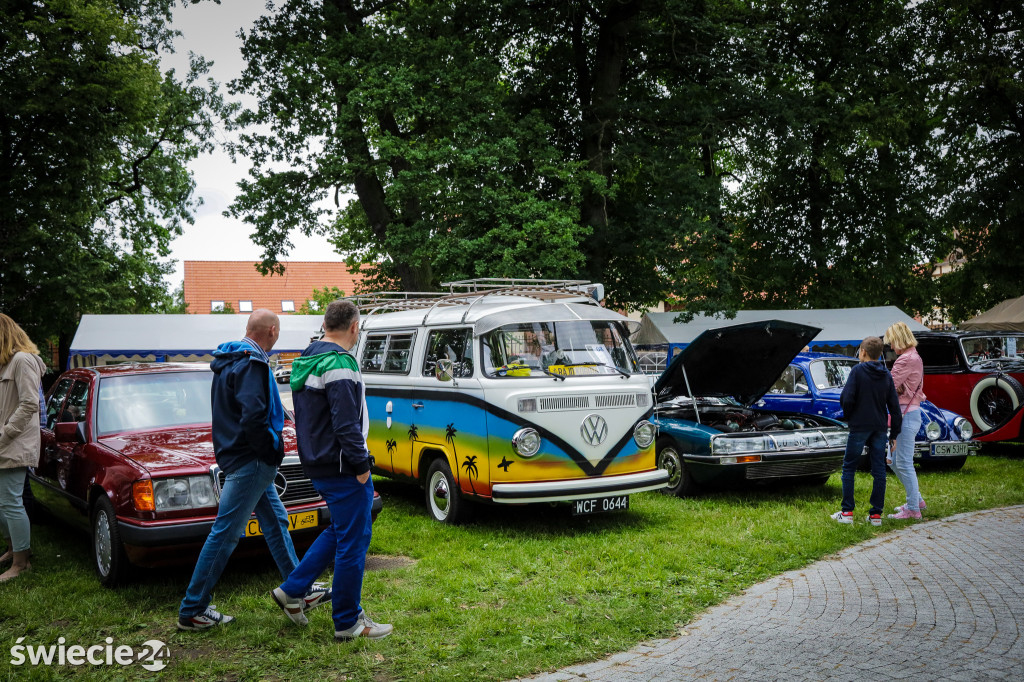 Piknik motoryzacyjny w Polednie