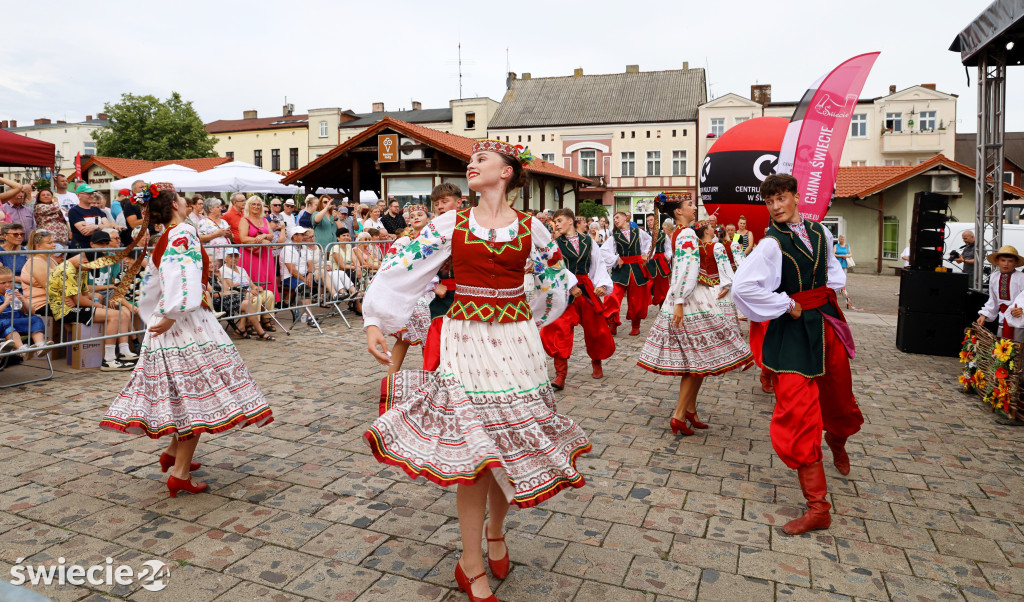 Lato z folklorem w Świeciu