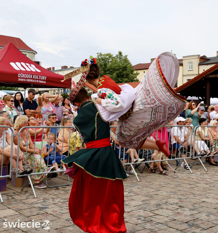 Lato z folklorem w Świeciu