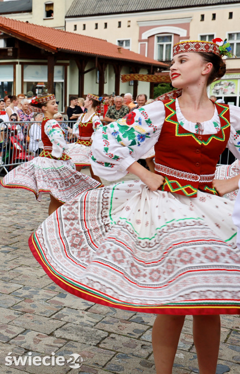 Lato z folklorem w Świeciu