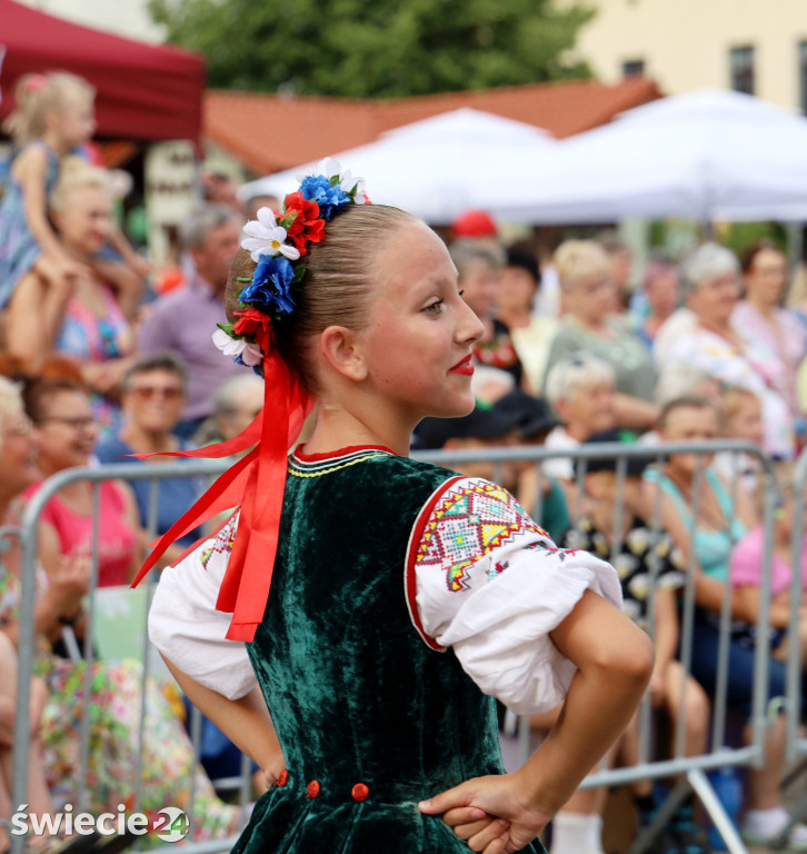 Lato z folklorem w Świeciu