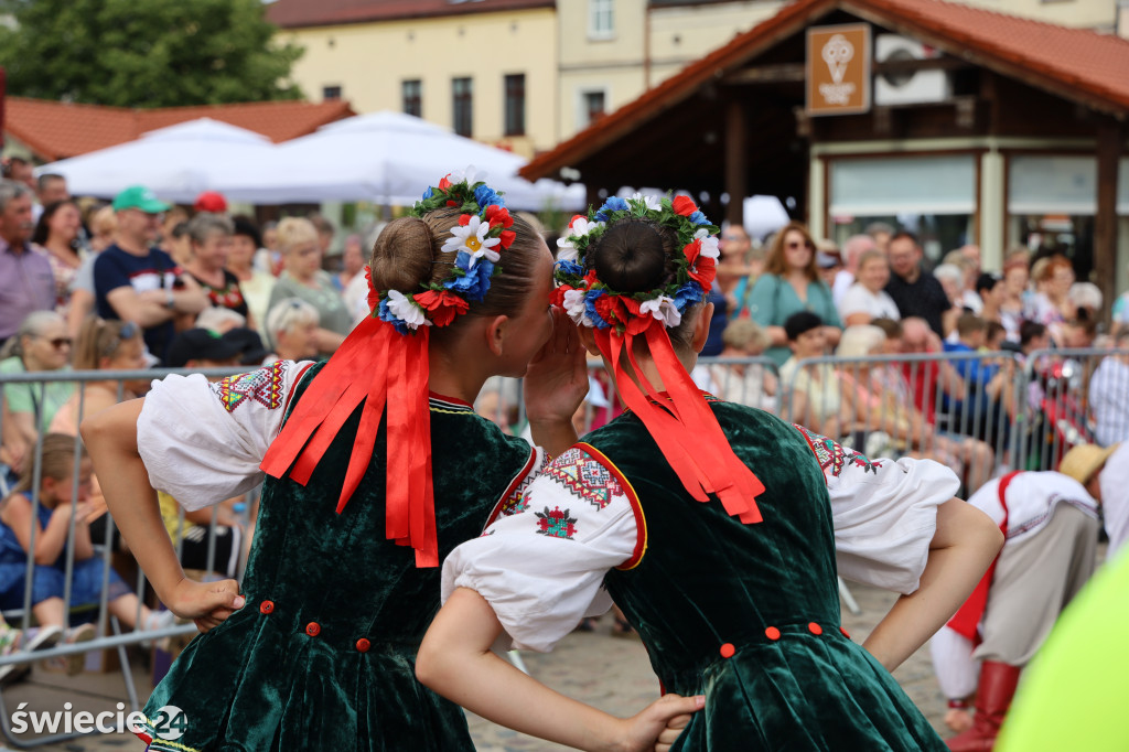 Lato z folklorem w Świeciu