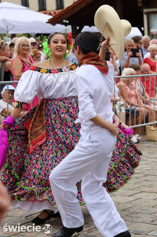 Lato z folklorem w Świeciu