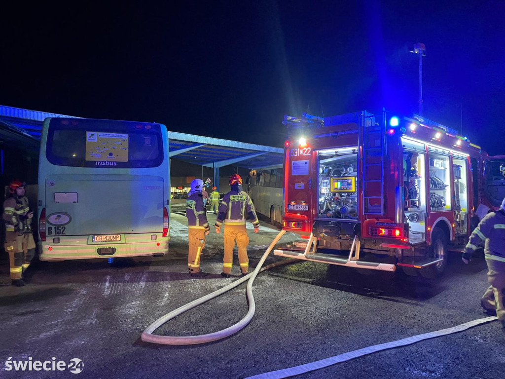 Pożar autobusu na dworcu w Świeciu