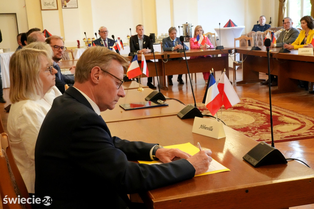 Podpisanie umowy partnerskiej Świecia z Abbeville