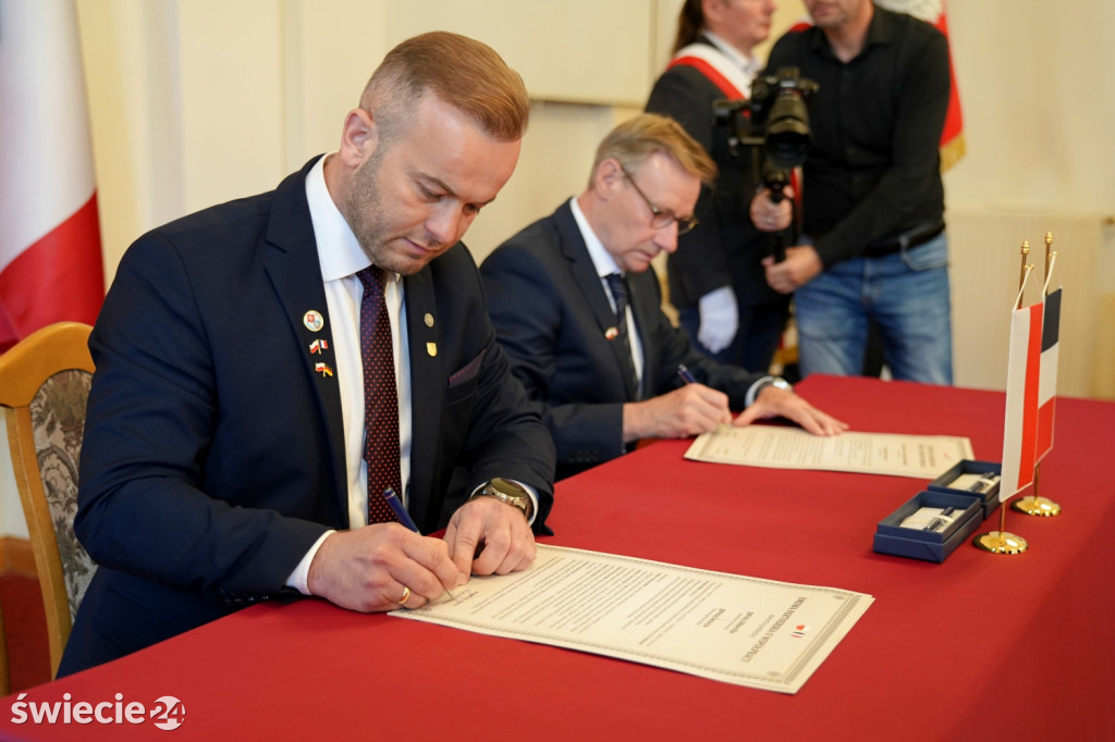 Podpisanie umowy partnerskiej Świecia z Abbeville