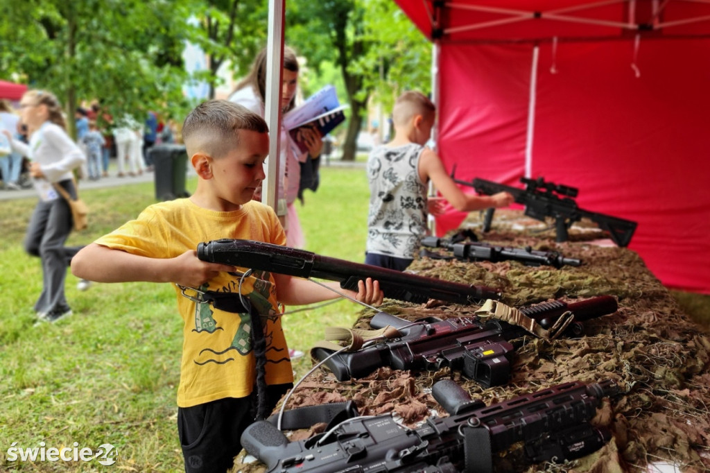 Profilaktyczny piknik z policją w Świeciu