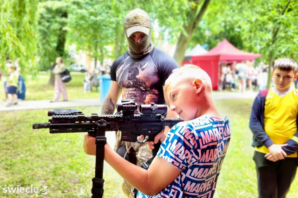 Profilaktyczny piknik z policją w Świeciu