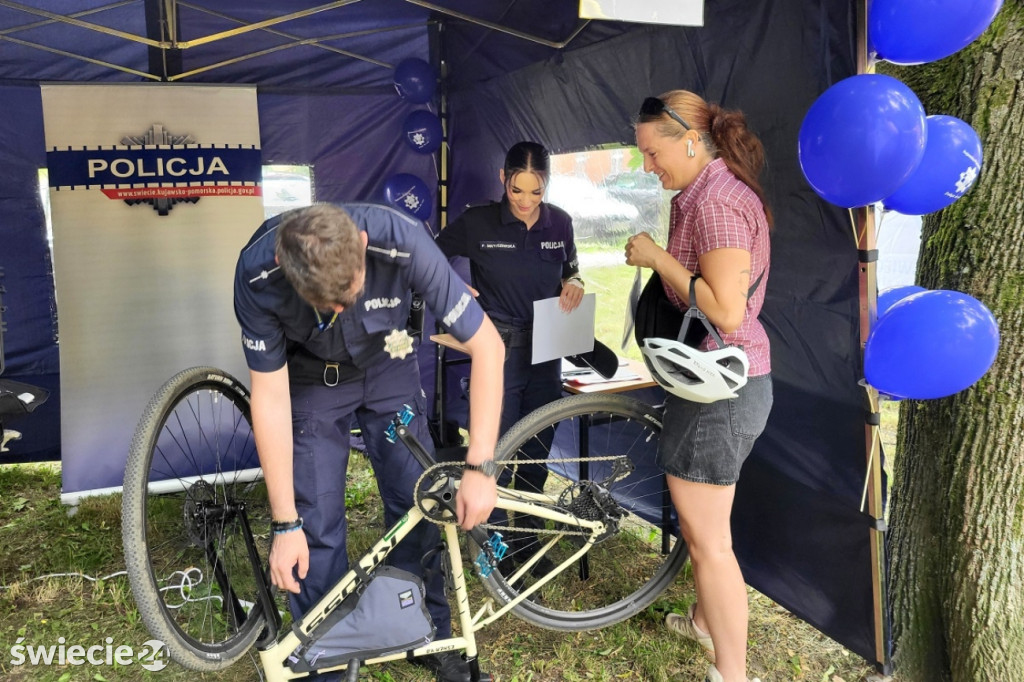 Profilaktyczny piknik z policją w Świeciu