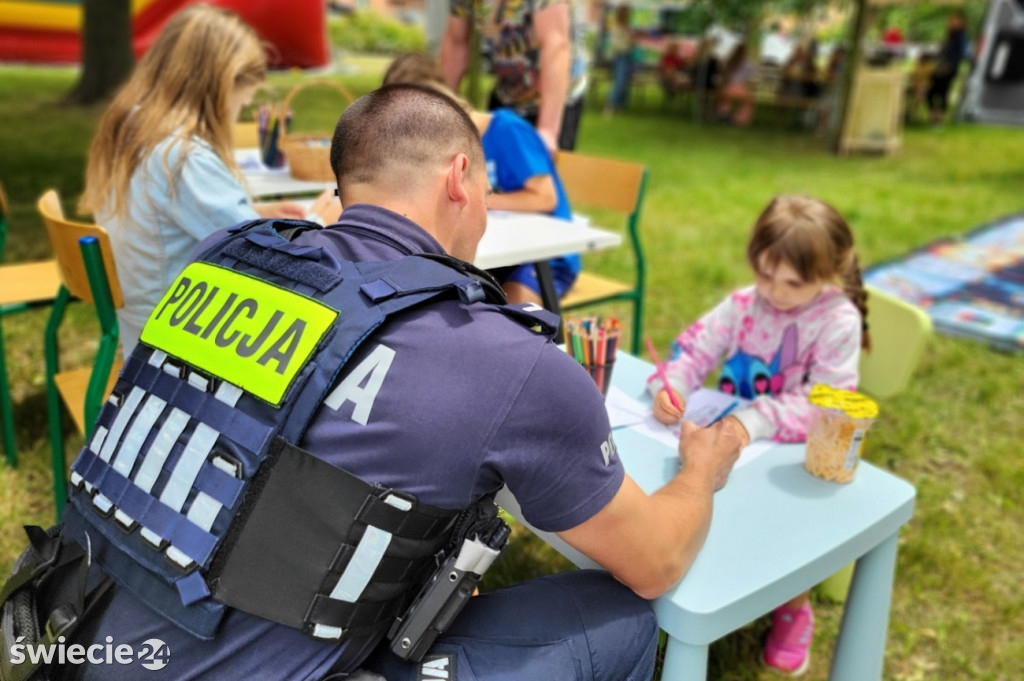 Profilaktyczny piknik z policją w Świeciu