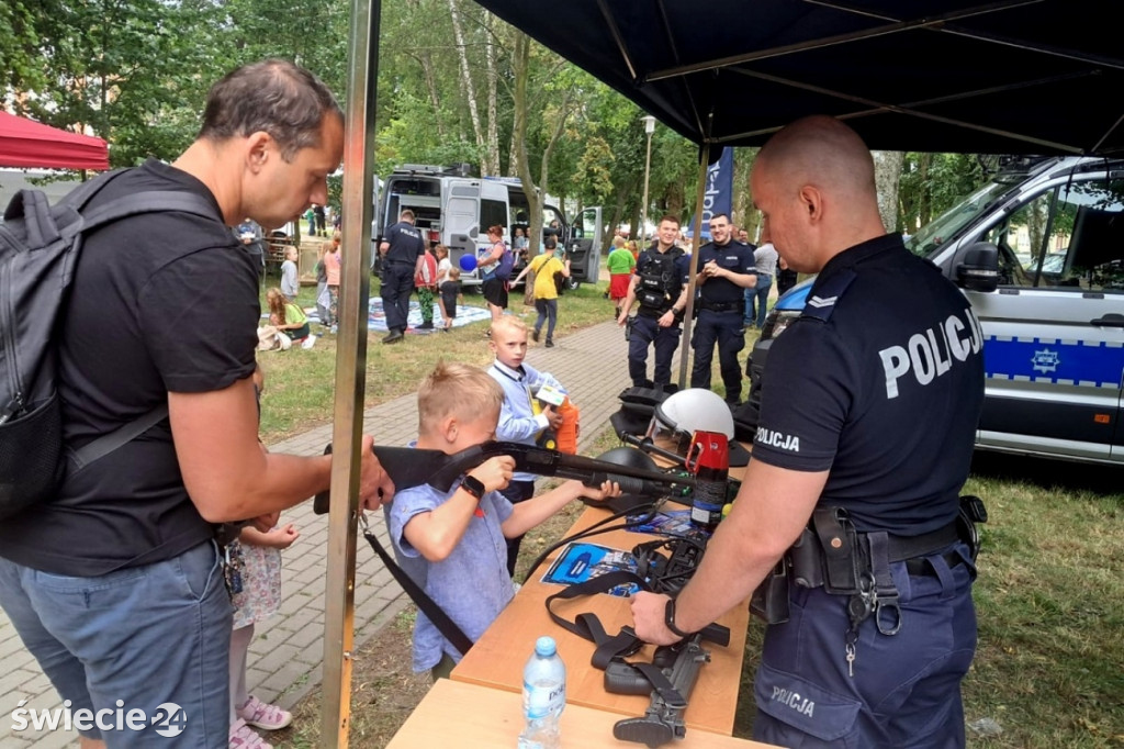 Profilaktyczny piknik z policją w Świeciu