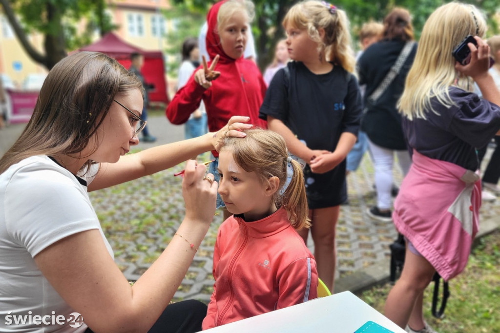 Profilaktyczny piknik z policją w Świeciu
