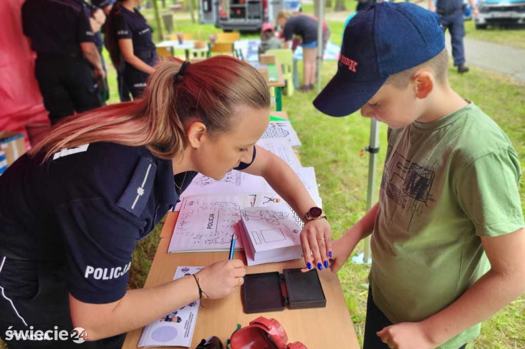 Profilaktyczny piknik z policją w Świeciu