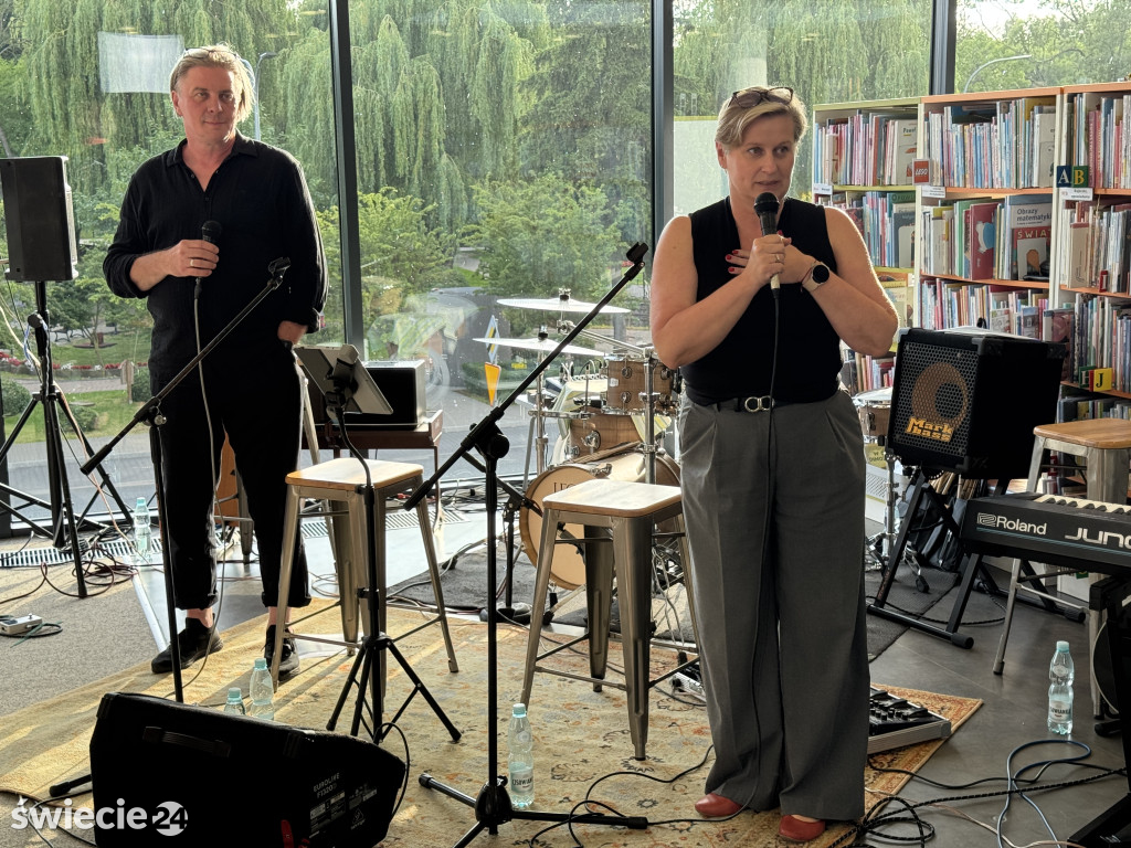 Muzyka w bibliotece. Koncert zespołu Przestrzeń