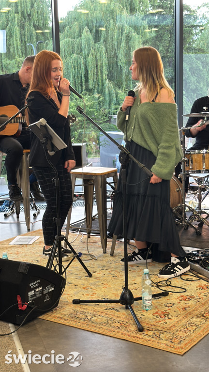 Muzyka w bibliotece. Koncert zespołu Przestrzeń