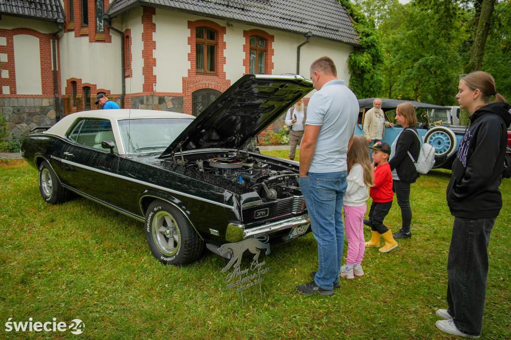 Piknik w Polednie i wystawa oldtimerów