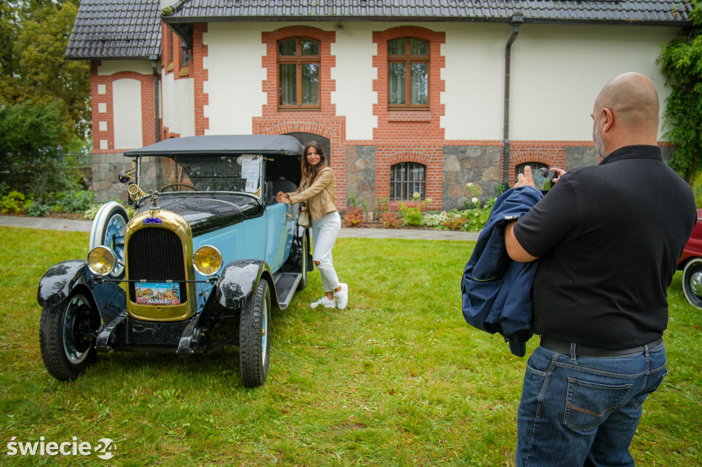 Piknik w Polednie i wystawa oldtimerów