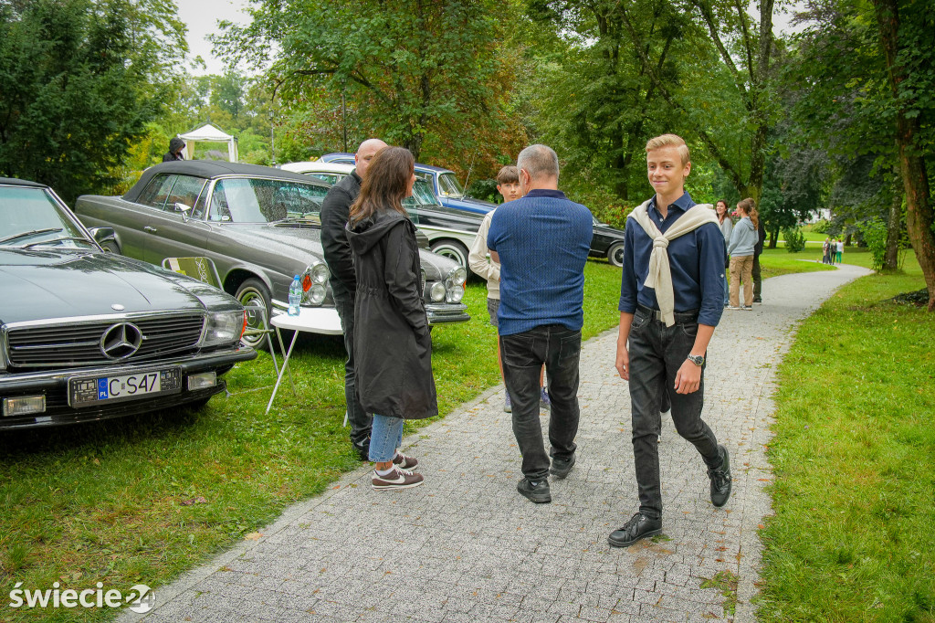 Piknik w Polednie i wystawa oldtimerów