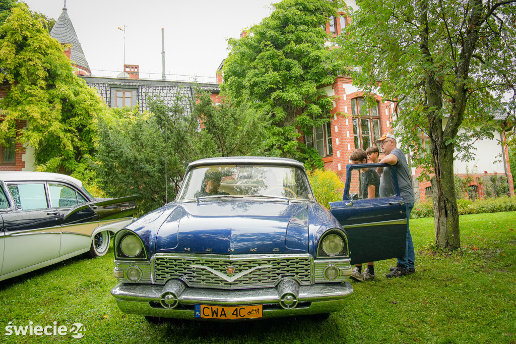 Piknik w Polednie i wystawa oldtimerów