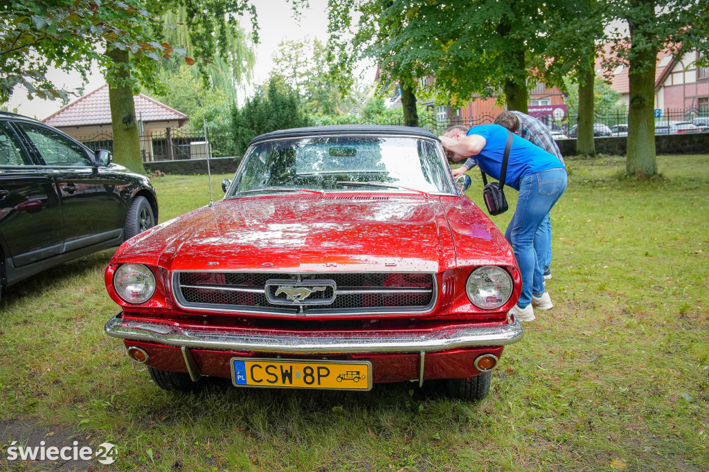 Piknik w Polednie i wystawa oldtimerów