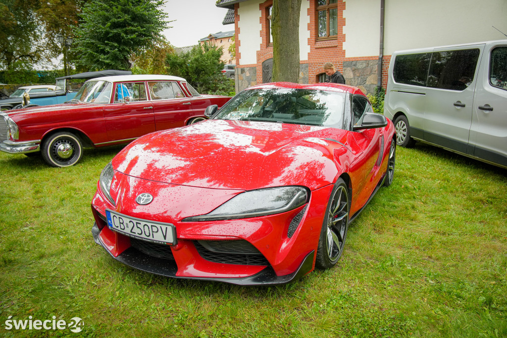 Piknik w Polednie i wystawa oldtimerów
