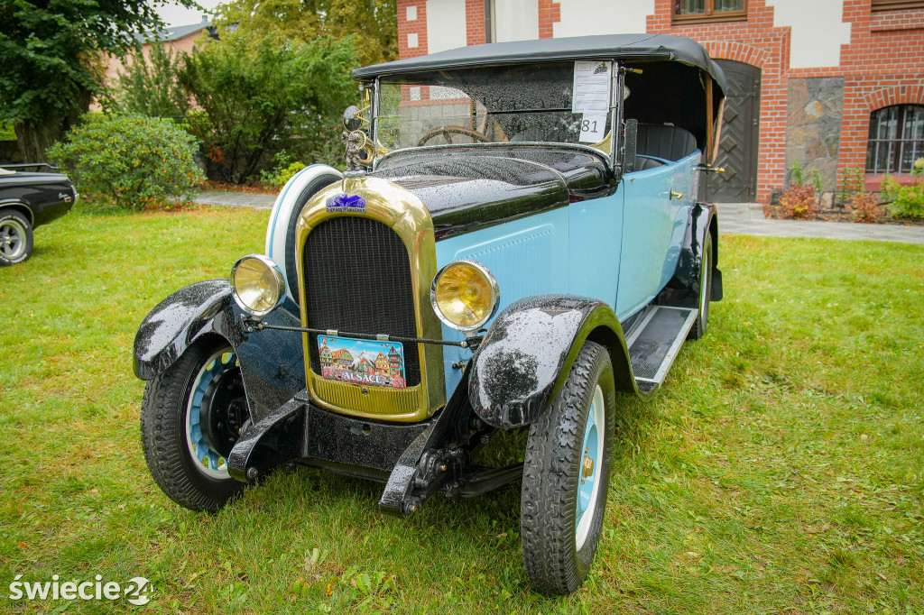 Piknik w Polednie i wystawa oldtimerów