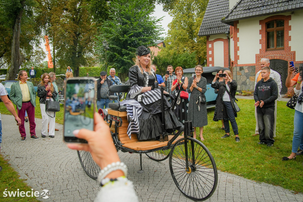 Piknik w Polednie i wystawa oldtimerów