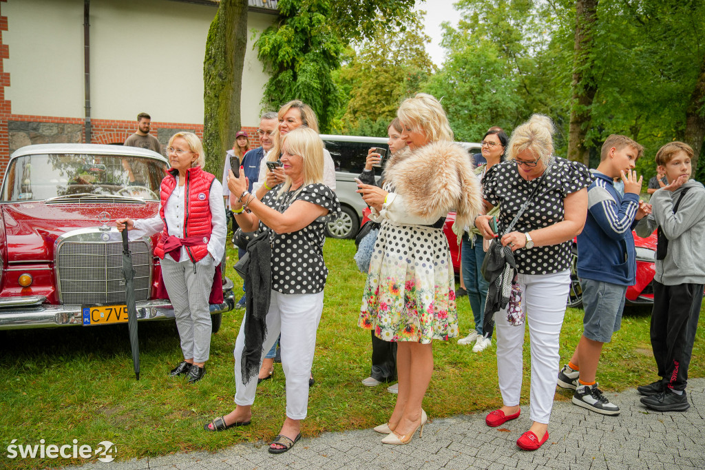 Piknik w Polednie i wystawa oldtimerów