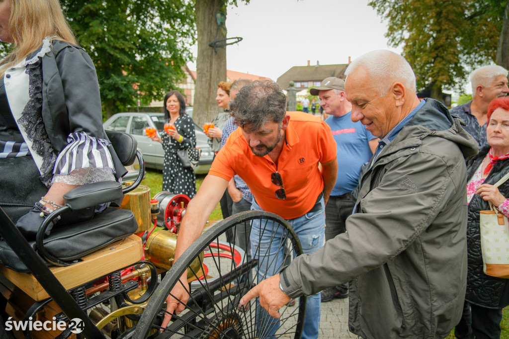 Piknik w Polednie i wystawa oldtimerów