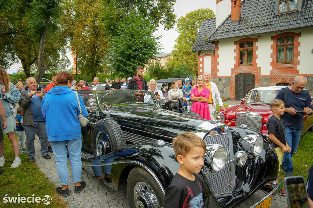 Piknik w Polednie i wystawa oldtimerów