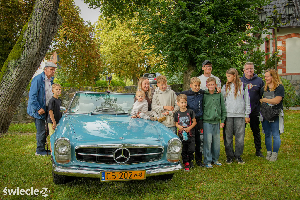 Piknik w Polednie i wystawa oldtimerów