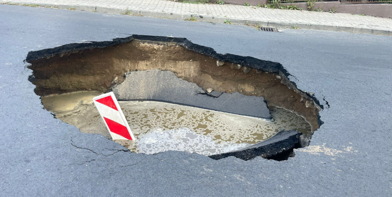 Zapadła się ulica Świętopełka