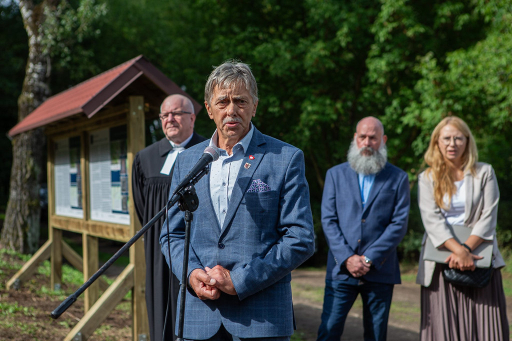 Cmentarz w Przechówku odzyskał blask