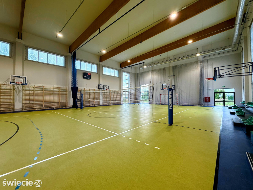 Nowoczesna hala sportowa dla szkoły w Brzozowie