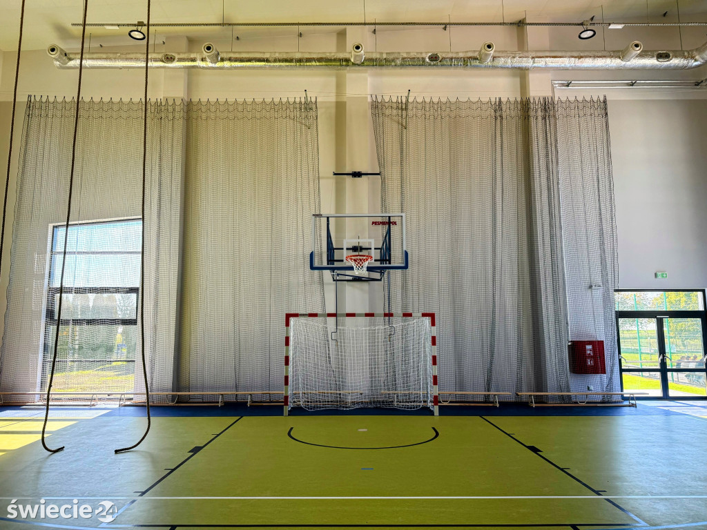 Nowoczesna hala sportowa dla szkoły w Brzozowie