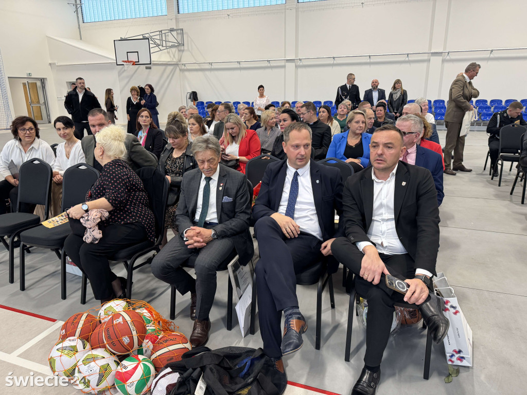 Otwarcie hali i 60-lecie szkoły w Drzycimiu